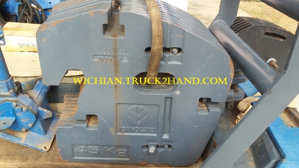 ขายเวทถ่วงหน้ารถไถฟอร์ดตรงรุ่นNew Holland TS TM  1ชุด10แผ่น พร้อมหูลากและรางเวท และน๊อตจับยึดครบ