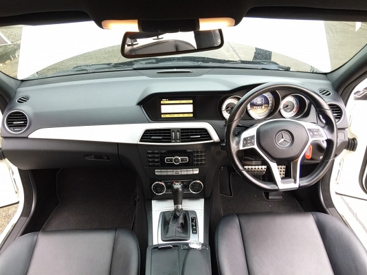 2011 MERCEDES-BENZ C180 AMG รถสวย ภายในใหม่มาก น่าใช้สุดๆ ซื้อไปคุ้มสุดๆ