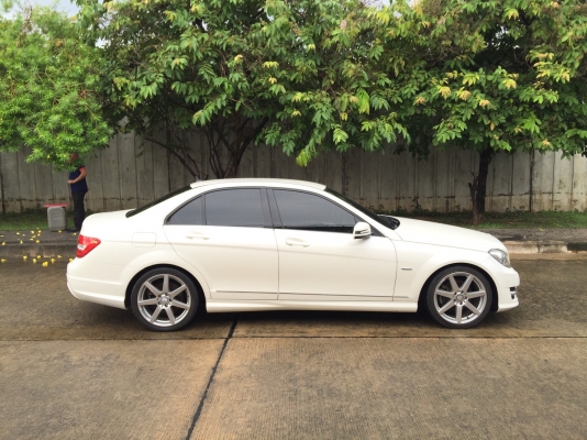 2011 MERCEDES-BENZ C180 AMG รถสวย ภายในใหม่มาก น่าใช้สุดๆ ซื้อไปคุ้มสุดๆ