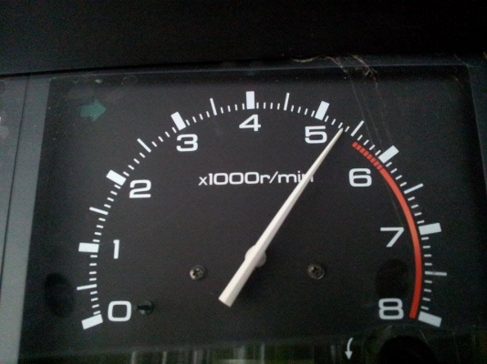 เรือนไมล์เบนซินพร้อมกรอบจอเหลี่ยม NISSAN TERRANO 1  แท้ญี่ปุ่น