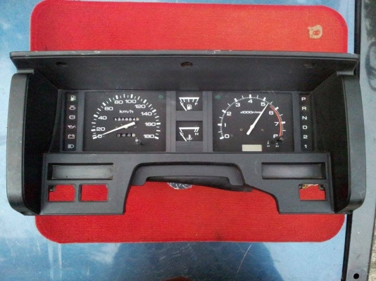 เรือนไมล์เบนซินพร้อมกรอบจอเหลี่ยม NISSAN TERRANO 1  แท้ญี่ปุ่น