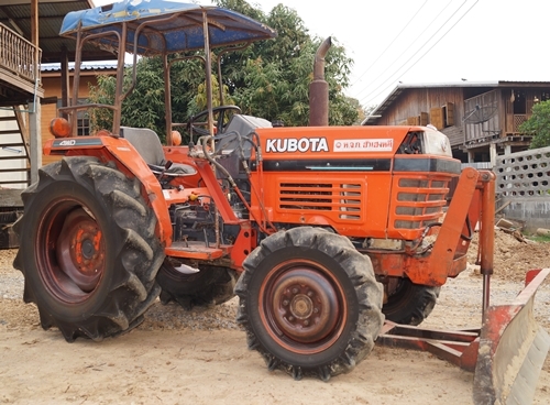 ขายรถไถ KUBOTA L2605 ใบมีดดันหน้า ผานหลัง พร้อมใช้งาน ขายรถไถ KUBOTA L2605 ใบมีดดันหน้า ผานหลัง พร้อมใช้งาน