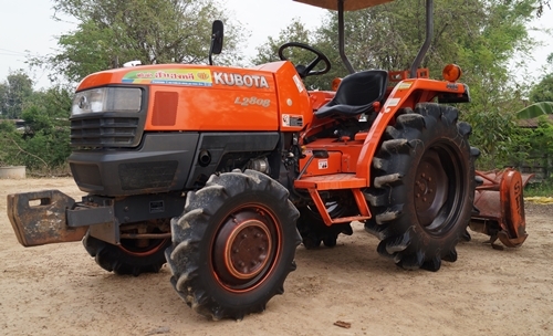 ขายรถไถ KUBOTA L2808 สภาพเดิม ๆ ใช้งานน้อยมาก