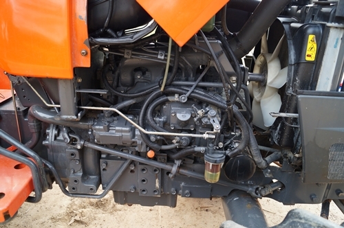 ขายรถไถ KUBOTA L2808 สภาพเดิม ๆ ใช้งานน้อยมาก