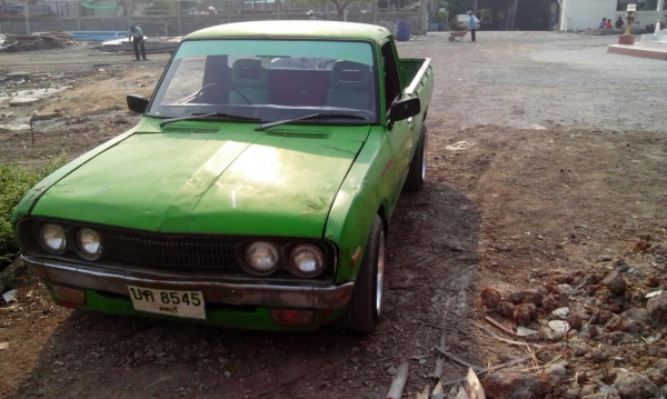 ขาย datsun 620 ช้างเหยียบ