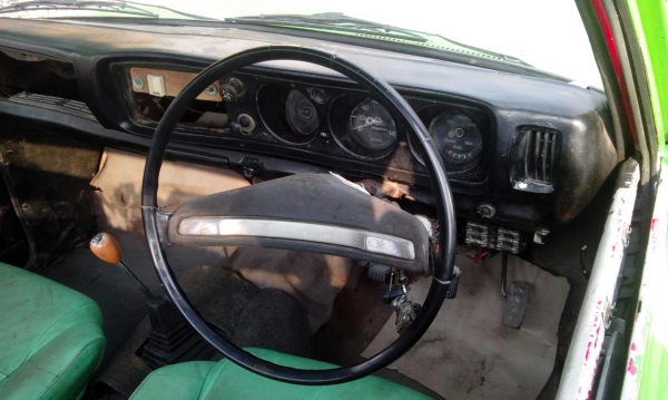 ขาย datsun 620 ช้างเหยียบ