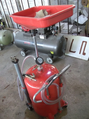 ขาย อุปกรณ์ ถังดูด ถ่ายน้ำมันเครื่อง รถยนต์ (ลำปาง) ขาย อุปกรณ์ ถังดูด ถ่ายน้ำมันเครื่อง รถยนต์ (ลำปาง)