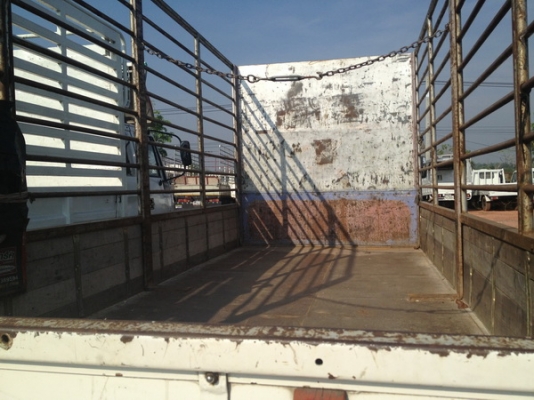 ขายด่วนไม่แพงแน่นอน HINO FC กระบะคาร์โก้คอกสูงกระบะยาว 5.30 เมตรสูง 2.20 เมตรพร้อมทะเบียนรถห้างเดิมๆ