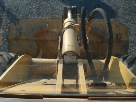 ขายรถตัก Komatsu 510 นำเข้าจากญี่ปุ่น 100\% เครื่องดี เอวแน่น  สนใจติดต่อสอบถามค่ะที่เบอร์ 087-3310254  เจี๊ยบค่ะ