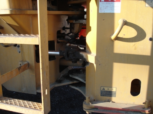 ขายรถตัก Komatsu 510 นำเข้าจากญี่ปุ่น 100\% เครื่องดี เอวแน่น  สนใจติดต่อสอบถามค่ะที่เบอร์ 087-3310254  เจี๊ยบค่ะ