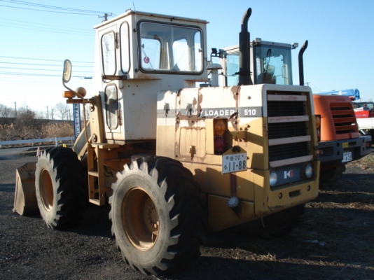 ขายรถตัก Komatsu 510 นำเข้าจากญี่ปุ่น 100\% เครื่องดี เอวแน่น  สนใจติดต่อสอบถามค่ะที่เบอร์ 087-3310254  เจี๊ยบค่ะ