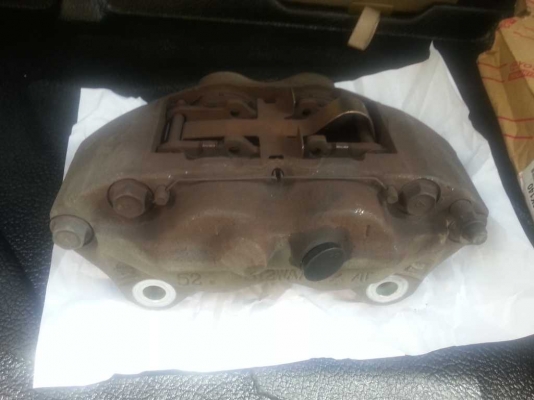 ++ ขายดิสเบรคหน้า ติดรถ Fortuner ปลายปี 2011 ราคา 2500 บาท ++ ขายดิสเบรคหน้า ติดรถ Fortuner ปลายปี 2011 ราคา 2500 บาท