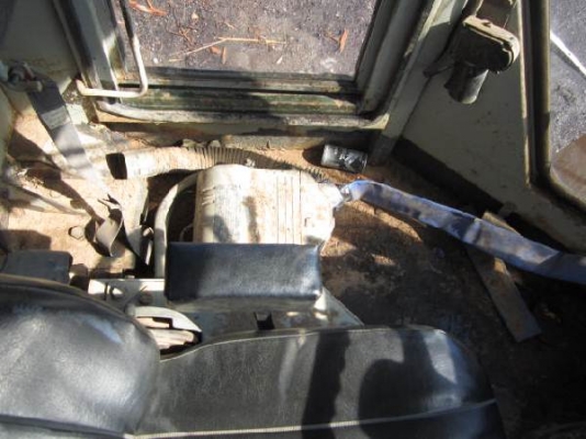 ขายรถตัก KOMATSU  WA100-1 สภาพสวย นำเข้าจากนอก 100\% ไม่มีการใช้งานในไทยแน่นอนค่ะ สนใจติดต่อเจี๊ยบได้เลยค่ะโทร 087-33102548ค่ะ