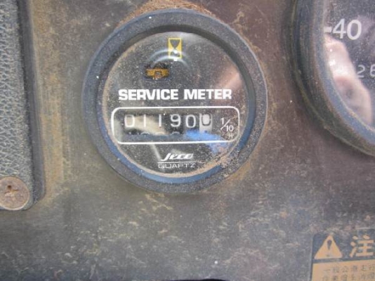 ขายรถตัก KOMATSU  WA100-1 สภาพสวย นำเข้าจากนอก 100\% ไม่มีการใช้งานในไทยแน่นอนค่ะ สนใจติดต่อเจี๊ยบได้เลยค่ะโทร 087-33102548ค่ะ