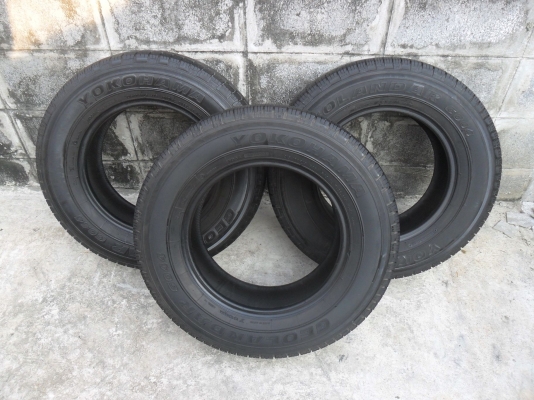 ยาง YOKOHAMA 215/70R15 ปี09 สวยๆ 3 เส้น