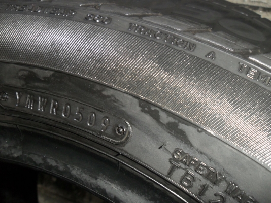 ยาง DUNLOP 185/60R15 สวยๆ 4 เส้น