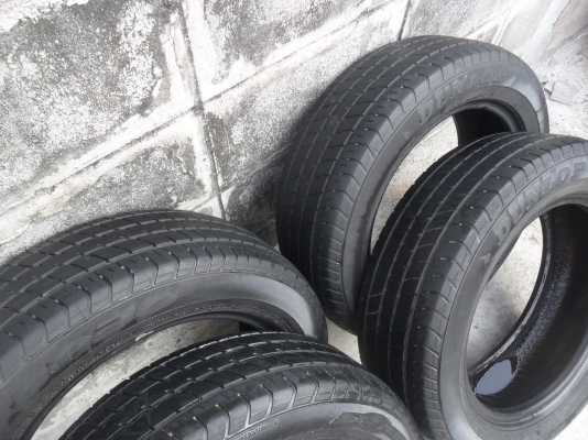 ยาง DUNLOP 185/60R15 สวยๆ 4 เส้น