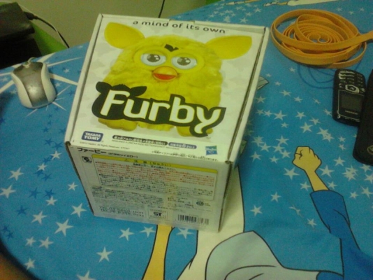 เฟอร์บี้ สีเหลือง คับ  ซื้อมาแล้วไม่ค่อยได้เล่น