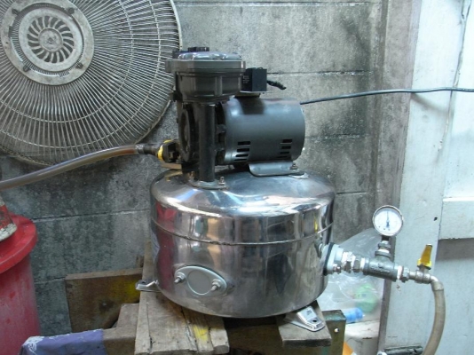 ขายปั้มน้ำ Mitsubishi 200 W สภาพสวย ถังสแตนเลส พร้อมใช้งาน รับประกันคุณภาพ ดูประวัติการขายผมได้ครับ