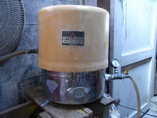 ขายปั้มน้ำ Mitsubishi 200 W สภาพสวย ถังสแตนเลส พร้อมใช้งาน รับประกันคุณภาพ ดูประวัติการขายผมได้ครับ