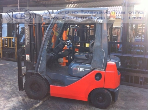 ขาย รถโฟล์คลิฟท์ TOYOTA รุ่น 8FG-15