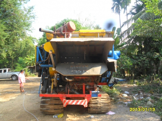 ขายรถเกี่ยวข้าวอุ้ม เครื่องHO7Dราคา450000บาท