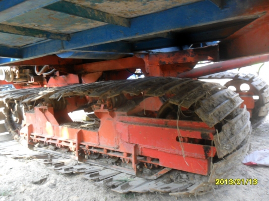 ขายรถเกี่ยวข้าวอุ้ม เครื่องHO7Dราคา450000บาท