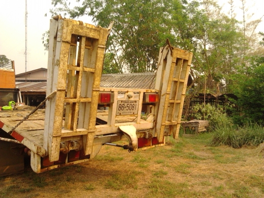 ขายด่วน.... รถเกี่ยวข้าวพร้อมรถลากเทลเลอร์ ขายด่วน.... รถเกี่ยวข้าวพร้อมรถลากเทลเลอร์