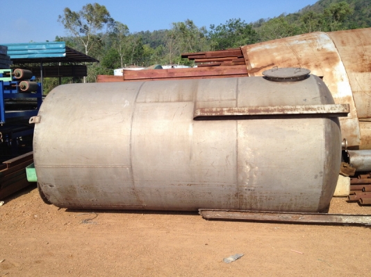ขาย ถังสแตนเลสขนาด 9,000 ลิตร สภาพสวยเหลือ 1  ใบ ราคาไม่แพง...
