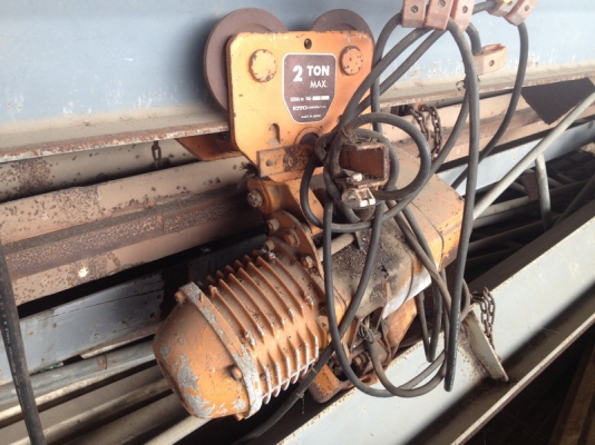 ขาย เครน 2 ตัน พร้อมรางยาว 10 เมตร สภาพสวย ราคาไม่แพง