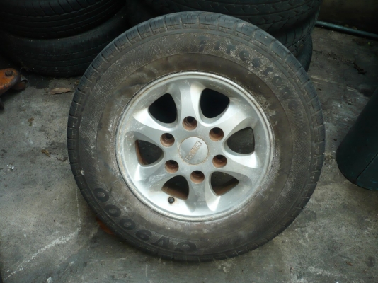 ล้อยางพร้อมเเม็กซ์ Nissan big-m BD25