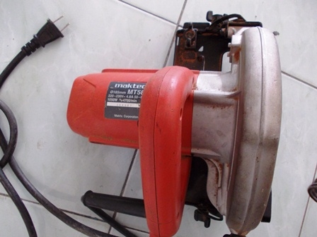 เลื่อยวงเดือน maktec mt580 สภาพใหม่ ราคาถูกมาก เลื่อยวงเดือน maktec mt580 สภาพใหม่ ราคาถูกมาก