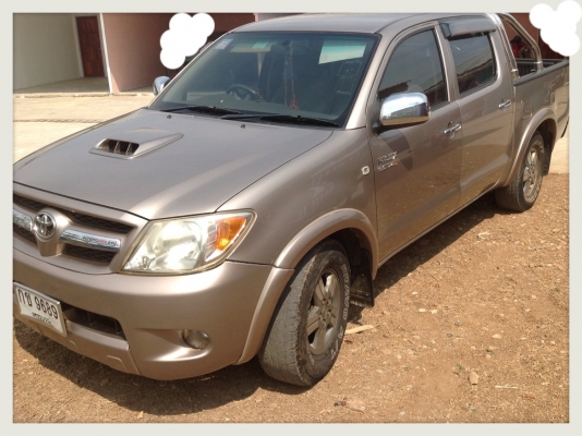 ขายวีโก้4ประตู ปี05ราคา500000บาท โทร089-6411117