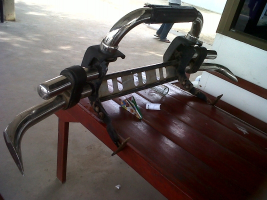 ขายกันชนรถกะบะสภาพยังสวย ถอดจากรถ คามี่โอ้ ขายกันชนรถกะบะสภาพยังสวย ถอดจากรถ คามี่โอ้