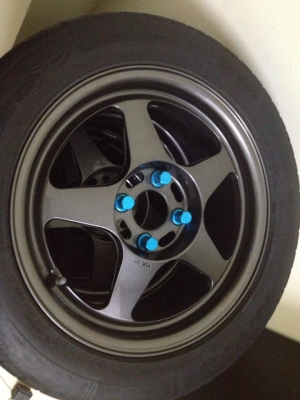 ขายล้อพร้อมยาง ขอบ 15 ลายspoon