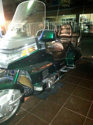 ขายโกวิง 1500 inv.ของแต่งครบ วิ่งทางไกลสบายครับ