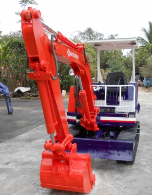 ขายรถขุด  HITACHI EX27  เก่านอกปรับสภาพแล้วพร้อมใช้งาน