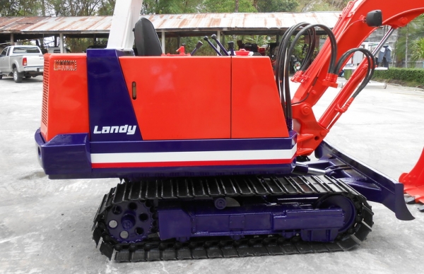 ขายรถขุด  HITACHI EX27  เก่านอกปรับสภาพแล้วพร้อมใช้งาน