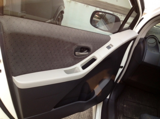 YARIS ปี54 สีขาว วิ่ง 26,xxx Km เอาไปผ่อนต่อคับ