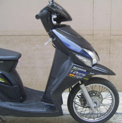 ขายHonda Click 115cc. จดทะเบียน 51 พรบ.หมด มี.ค.56 ขายHonda Click 115cc. จดทะเบียน 51 พรบ.หมด มี.ค.56