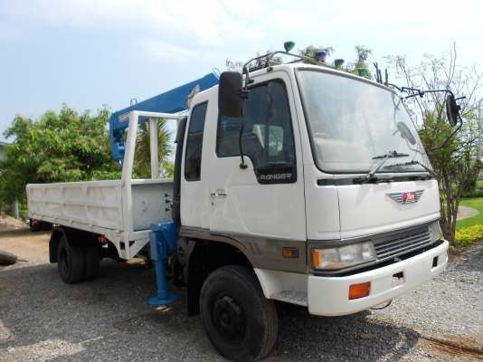 รถ 6 ล้อ HINO ติดเครน