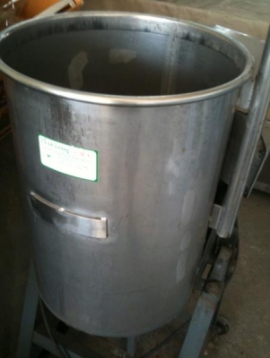 เครื่องปั่นน้ำเกร็ดหิมะชาใข่มุก พร้อมตู้เย็นทำช่อง มือสอง เครื่องปั่นน้ำเกร็ดหิมะชาใข่มุก พร้อมตู้เย็นทำช่อง มือสอง