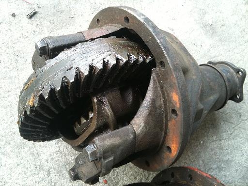 ขาย เฟืองท้าย IZUSU มังกร  9.41