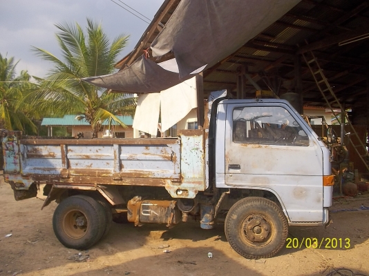 ขาย6ล้อดั๊ม   NKR 58E  เครื่อง   110แรงพวงมาลัยเพาเวอร์