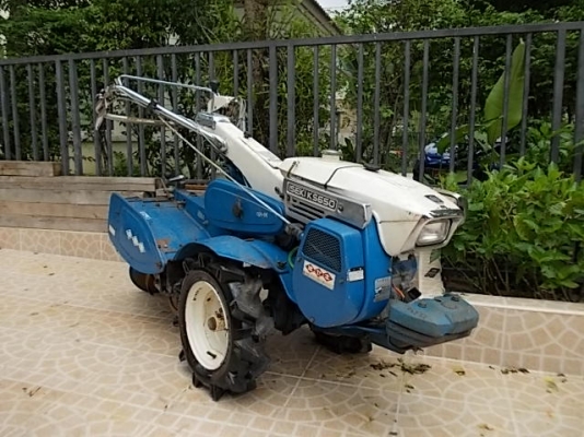 รหัส:12000764รถพรวนดินเดินตามใช้เครื่องเบนซิลKF640ขนาด6.5PSโรตารี่ปรับLow-Hiได้กว้าง65cm.