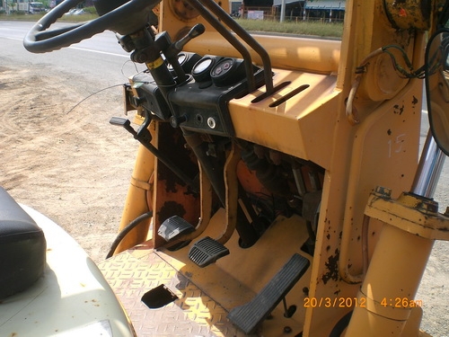 รถตักเล็ก ราคาถูกเก่านอก