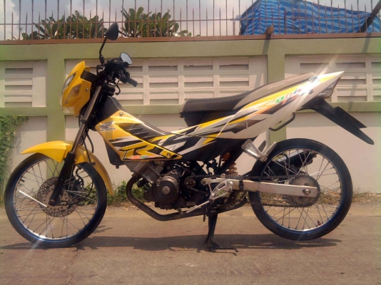 ขออนุญาติขาย Honda Sonic 125 CC. NEW กุญแจ 2 ชั้น สตาร์ทมือและเท้