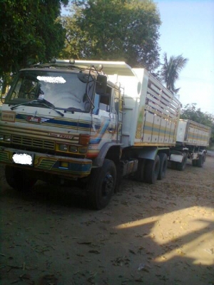 ขายHINO227 แม่ลูกดั๊มกระบะเนียม สภาพสวยพร้อมใช้ ติดต่อได้ที่คุณ อ๊อฟ พิจิตร 086-737-9991