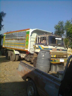 ขายHINO227 แม่ลูกดั๊มกระบะเนียม สภาพสวยพร้อมใช้ ติดต่อได้ที่คุณ อ๊อฟ พิจิตร 086-737-9991