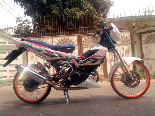 ขออนุญาติขาย Honda Sonic 125 CC. NEW กุญแจ 2 ชั้นสตาร์ทมือและเท้า